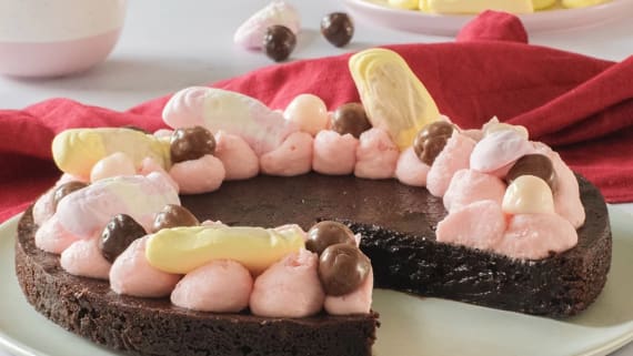 Kladdpepparkaka med skumtomtefrosting